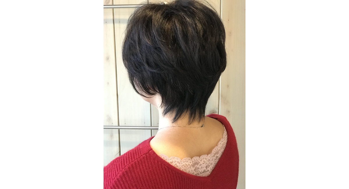 黒髪のショートヘアにはハイライトで遊び心をプラス 桜新町の美容室 髪庵ゆかしのブログをご紹介しています